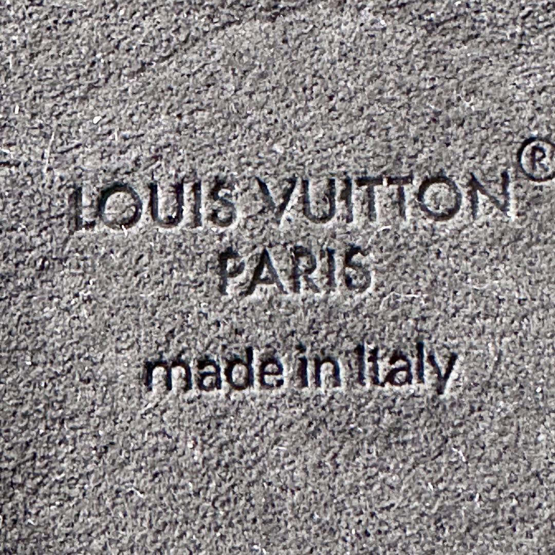 Louis Vuitton iPhoneケース 15proMax M82888