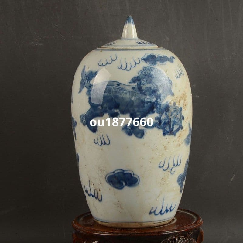青花獅子滾繡球冬瓜壇蓋壺 景徳鎮 陶磁器 装飾品 現代工芸品 美術品 置物