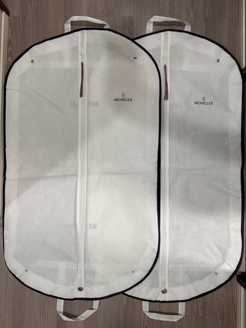 モンクレールガーメントバッグ　ロング（109.5cm）2枚